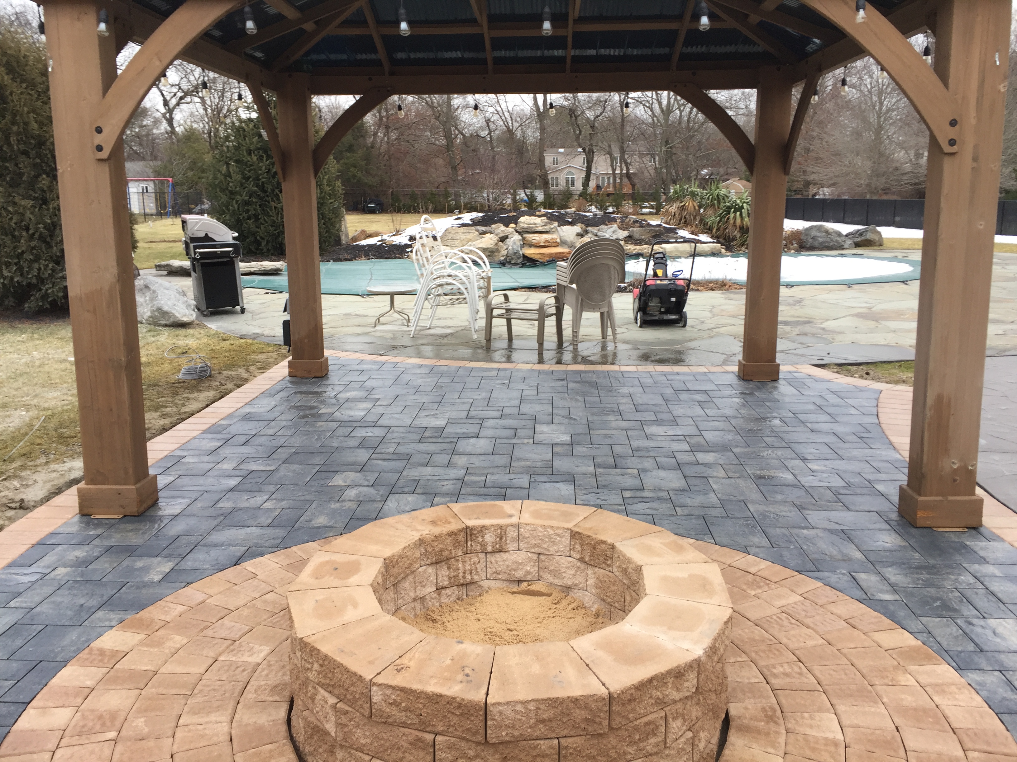 Outdoor Living Patio - Dix Hills, NY 11729