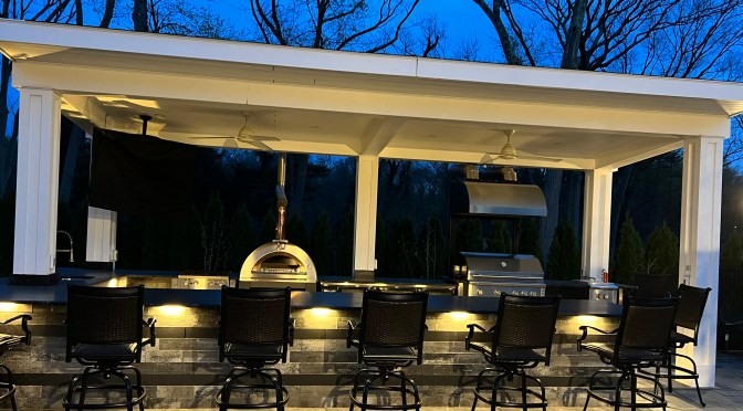 Outdoor Kitchen – Patio – Cambridge Pavers, Muttontown, NY 11545